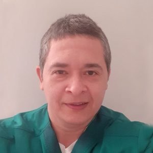 Diego Angarita especialista en endodoncia clínica dental Clara Cortissoz Barranquilla