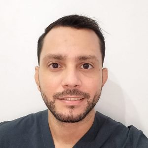 Enmanuel Rodríguez especialista en ortodoncia clínica dental Clara Cortissoz Barranquilla